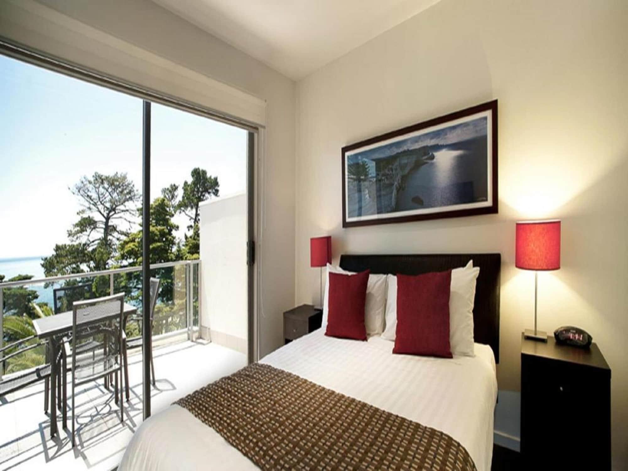 The Waves Apartments Cowes Eksteriør billede