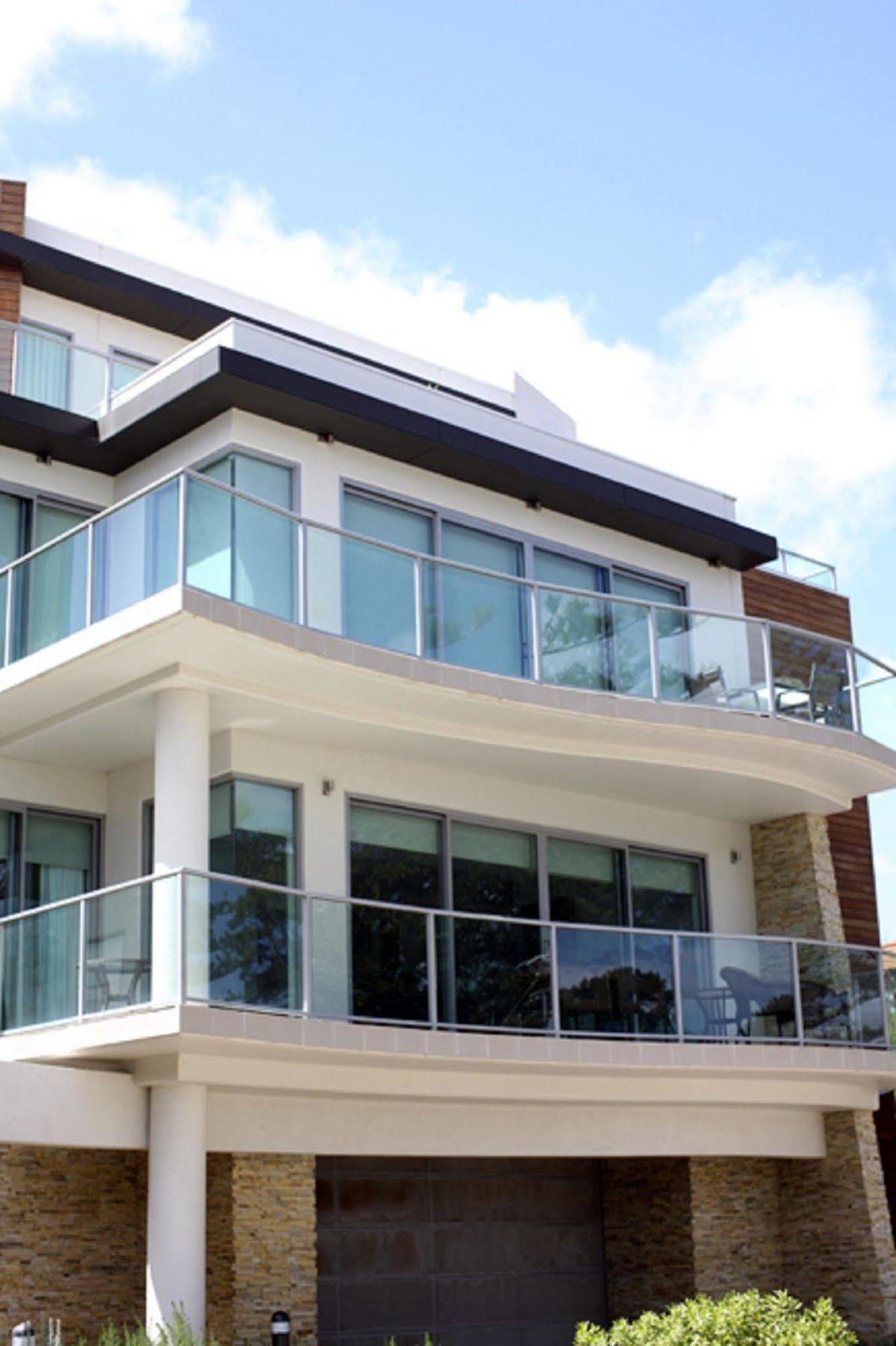 The Waves Apartments Cowes Eksteriør billede